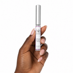 Eyelash Growth Serum - photo4 scale hand